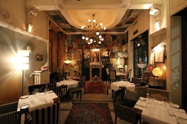 atlas foyer