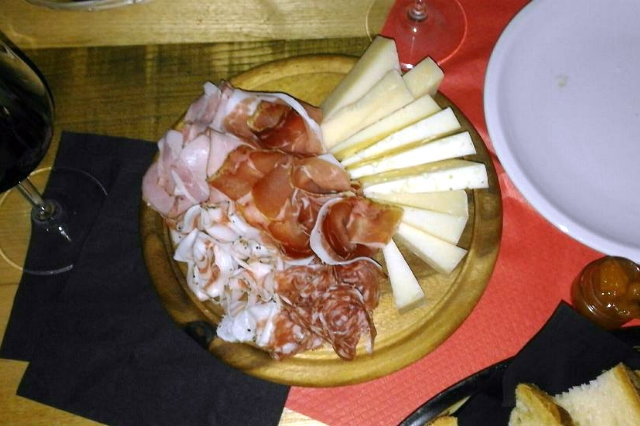 aperitivo con tagliere veneto