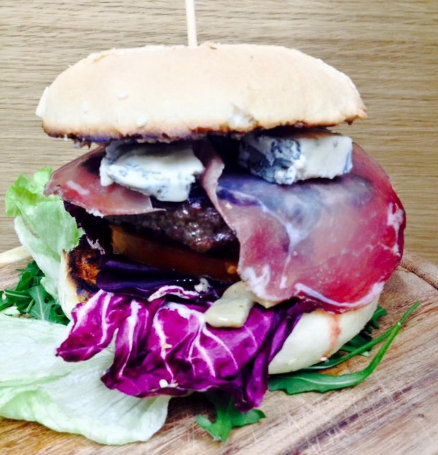 hamburger la barisienne mola di bari puglia