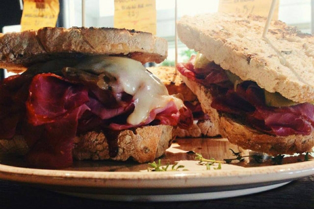 pastrami sandwich veneto