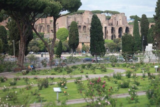 25 aprile a roma roseto comunale