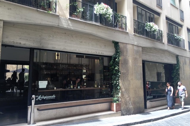ditta artigianale oltrarno locali design firenze
https://www.facebook.com/dittaartigianale/photos/a.536125126496349.1073741829.536042673171261/934450543330470/?type=3&theater