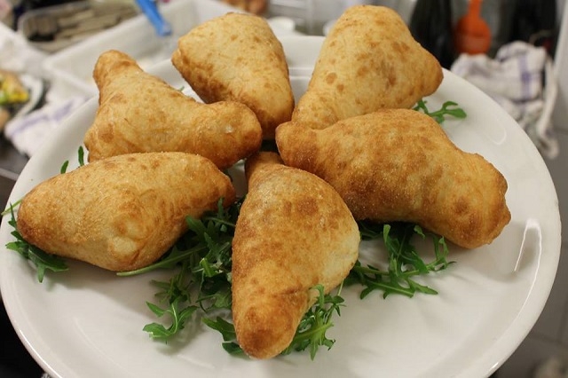giotto https://www.facebook.com/giottopizzeriabistrot/photos/a.391030177924580.1073741830.250048235356109/391031737924424/?type=3&theater