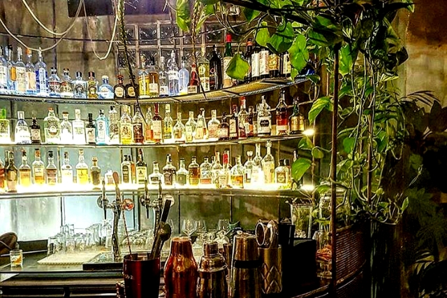 la scimmia cocktail experience tiki bar migliori roma alberone san giovanni tiki cocktails mai thai