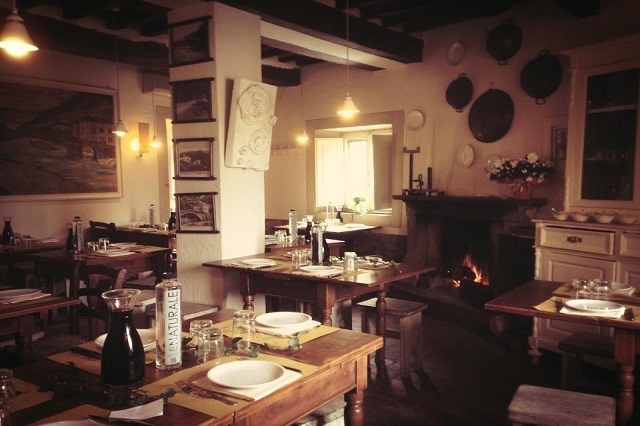 la casa del prosciutto https://www.facebook.com/lacasadelprosciutto/photos/pb.178024672361941.-2207520000.1458208118./456654557832283/?type=3&theater