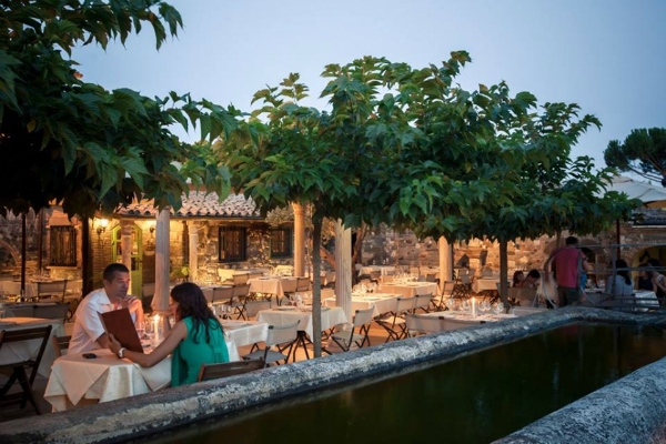 agriturismo l'acqua delle donne trevignano romano lago di bracciano romantico cena pranzo in riva al lago formaggio alla brace primavera in agriturismo