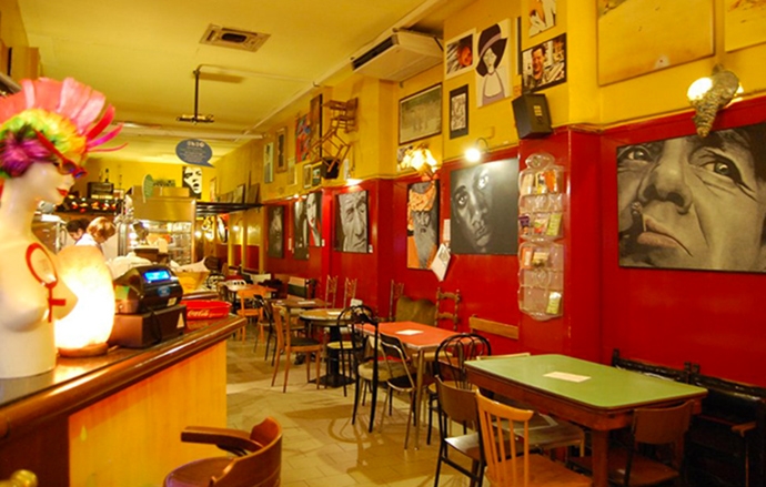 union club dive bar