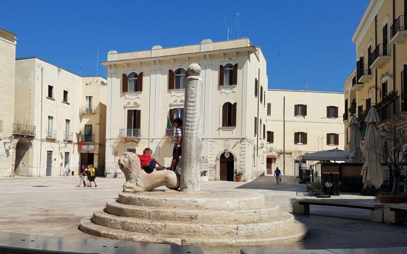 colonna infame bari diritti francesco de leo