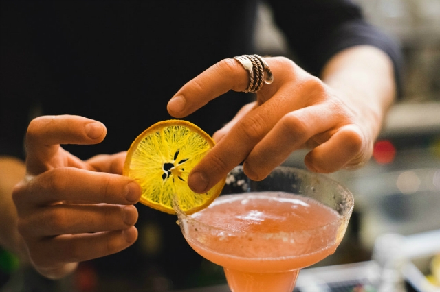 migliori cocktail bar con cucina di roma stazione 38 marconi cucina romana rivisitata cocktail classici bartender mixologia bistrot