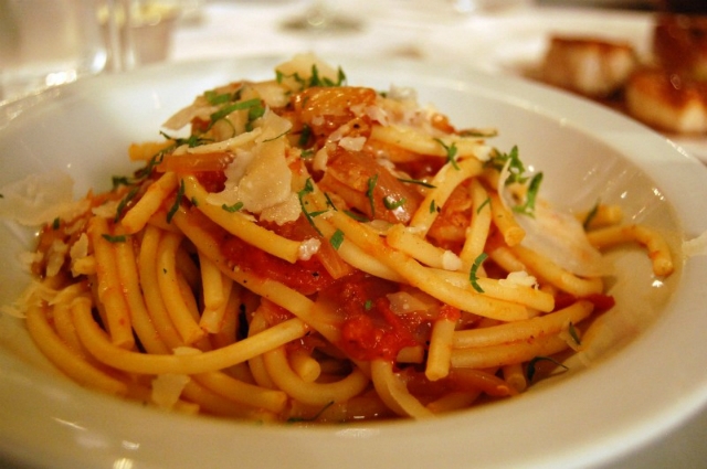 6 trattorie di cucina tipica napoletana dove mangiare con meno di 15 euro