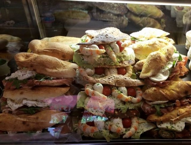 mastro ciccio panini bari https://www.facebook.com/mastrociccio-658036264310273/