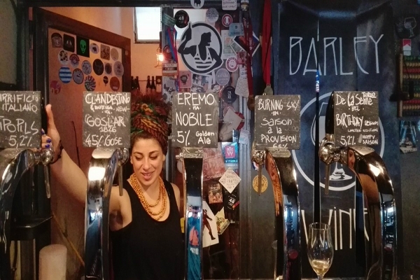 barley wine roma cinecittà pub birra alla spina birra artigianale aperitivo guida ai migliori aperitivi quartiere per quartiere quadraro