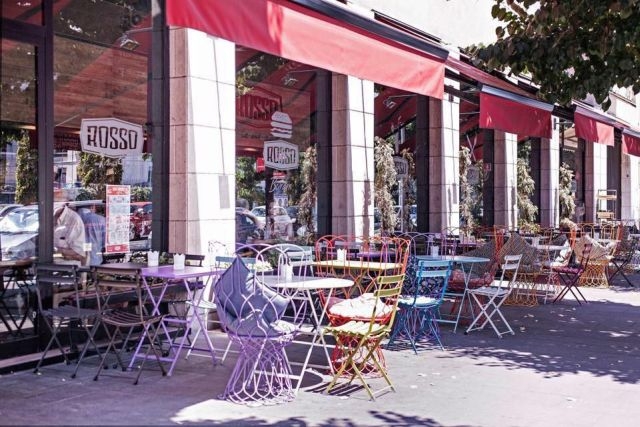 locali alla moda roma rosso