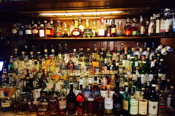 bon bock pub scottish scozzese scozia whisky 300 etichette roma portuense migliori scottish pub di roma birra spina