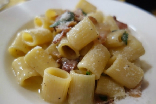 casetta rossa cucina popolare garbatella roma gricia guanciale pecorino secondo posto classifica migliori 10 gricie a roma
