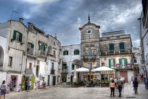 cisternino https://www.flickr.com/photos/dorlino/4796884966/in/photolist-8ithmd-mmma6-8y9t42-u39k8-8iefs8-8ihupm-9hhzp3-4t94g-9hhahh-9hhzrn-9heuai-9irjit-9hha8y-8cdnff-9hhar5-dkr6a-9hhakm-9heufc-9ctkr5-an2n9q-9hhzs9-8ycxue-8ycwgs-8ihumu-75jjcx-8ycyel-5asmwk-8y9tjt-8ihuk7-8y9tlv-u3b2x-8y9vwp-8y9v6f-8ycw7f-8ihuww-8ycyaj-8y9vct-8y9uf2-8gqxcb-2829g-8y9t8r-8y9ut4-8ycw2j-8gtmjg-8ietyz-avolq2-9hpwd9-5px7pn-75wzer-8y9ter