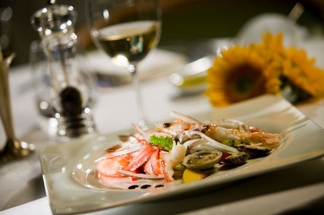 ristorante sant'elisabetta hotel brunelleschi cene di degustazione https://www.facebook.com/florence.hotel.brunelleschi/photos/pb.126274834051088.-2207520000.1446742030./1135048193173742/?type=3&theater