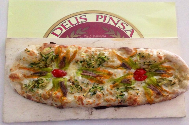 deus pinsa ricetta della vera pinsa romana locali dove mangiare la pinsa pinsa all you can eat a volontà quadraro roma