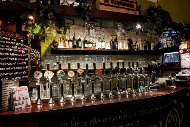 luppolo 12 pub san lorenzo dove andare a vedere le partite a roma birra alla spina artigianale