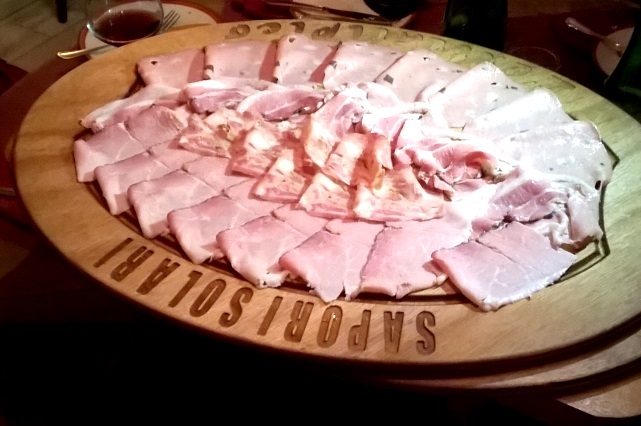 milano pranzo cena aperitivo affettati salumi formaggi botteghe degustazione sapori solari