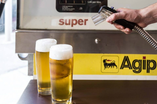 officina pizza & burger roma san giovanni pizza e birra abbinamento gourmet marco lungo pizzeria fritti vintage auto