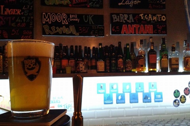 brewdog firenze https://www.facebook.com/brewdogfire/photos/pb.325450264268873.-2207520000.1447600249./470589939754904/?type=3&theater