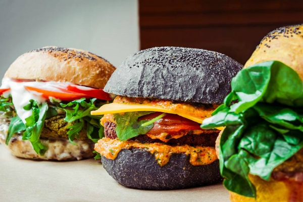 flower burger roma prati via dei gracchi marco bianchi cucina vegana vegan burger gourmet inaugurazione fast food nuove aperture roma ottobre