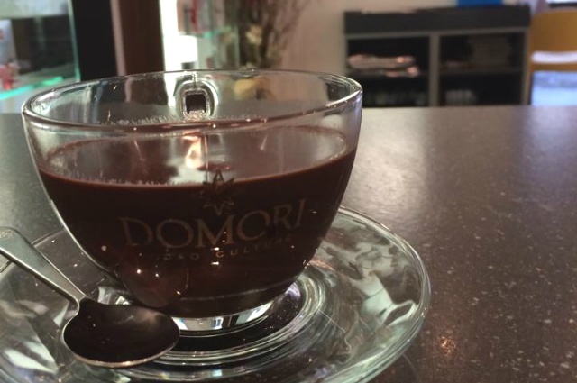 le migliori cioccolate calde a roma
https://www.facebook.com/barmontiroma/photos/a.1472768262982762.1073741829.1466611106931811/1517875341805387/?type=3&theater