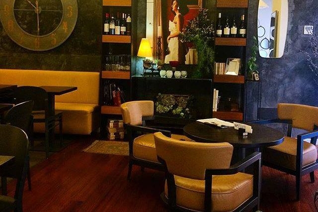 locali appuntamento lavoro roma bar monti