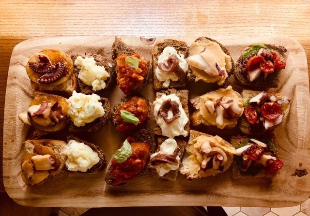 contrabar puglia bisceglie bistrot ristorante pranzo cena mangiarini cucina pugliese