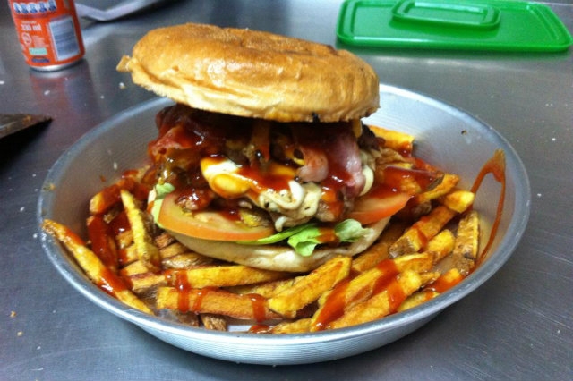 panini originali a napoli, bad boys, viaggiatore burger store, da facebook
https://www.facebook.com/viaggiatorepub/photos/pb.245807442098498.-2207520000.1447153953./791917014154202/?type=3&theater
