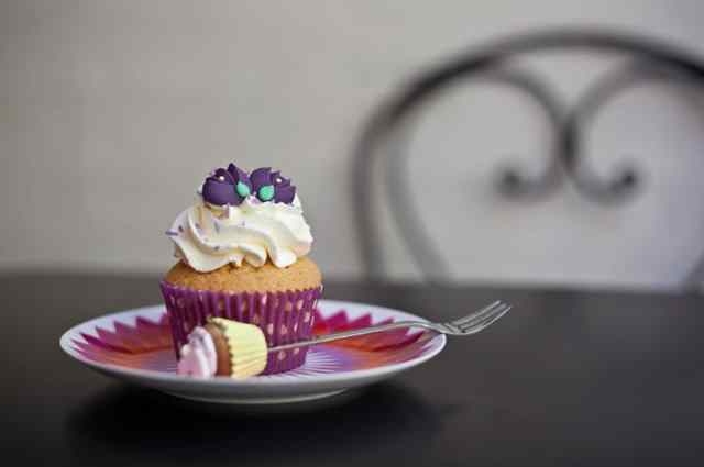 milano colazione brera cappuccino brioche croissant caffè di viole di liquirizia