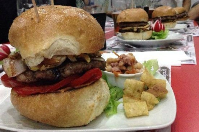 panini originali a napoli, luxury burger, black burger