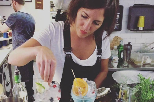 gin bar firenzehttps://www.facebook.com/dittaartigianale/photos/a.540265886082273.1073741830.536042673171261/915249938583864/?type=3&theater