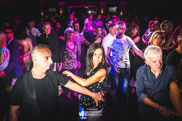 woodstock club https://www.facebook.com/woodstockclubfirenze/photos/a.1620423558007916.1073741969.133602633356690/1620433451340260/?type=3&theater