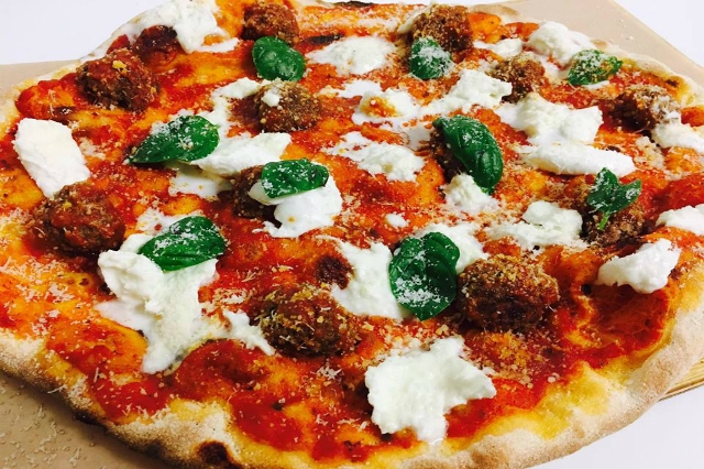 officine resta pizza con le polpette migliori polpette di roma speciale pizza portuense