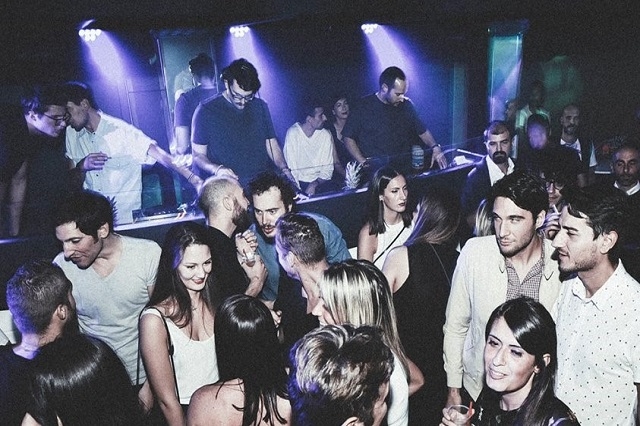 babylon club https://www.facebook.com/babylonclubofficialpage/photos/a.399117576879005.1073741829.382813321842764/399118210212275/?type=3&theater