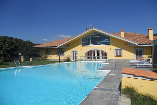 il casale delle ginestre https://www.facebook.com/casaledelleginestre/photos/a.410697022299282.79188.204485922920394/1380846685284306/?type=3&theater