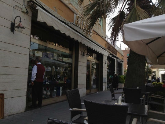 bar gelateria sisto ostia lido roma di giuliano i da forusquare https://it.foursquare.com/v/bar-gelateria-sisto/4b7fb83df964a520893a30e3?openphotoid=51792f37e4b0b507d47938b5