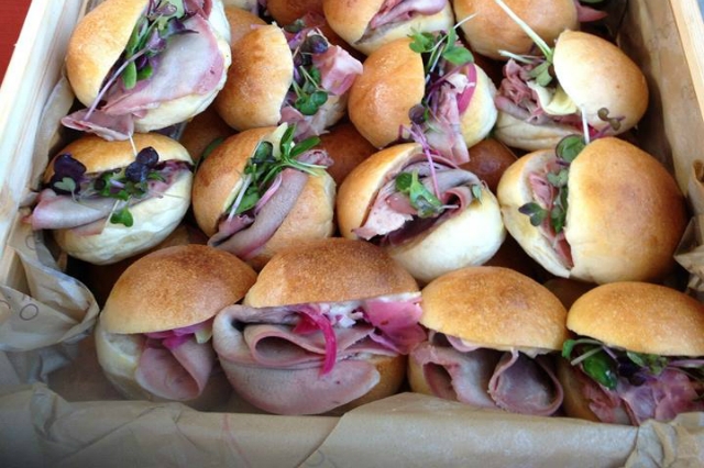 dove mangiare il pastrami a roma romeo chef & baker testaccio aventino cristina bowerman sandwich pastrami gourmet
