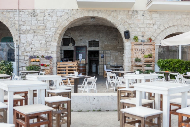 ristorante pub american bar trani tortuga public house wine bar porto turistico