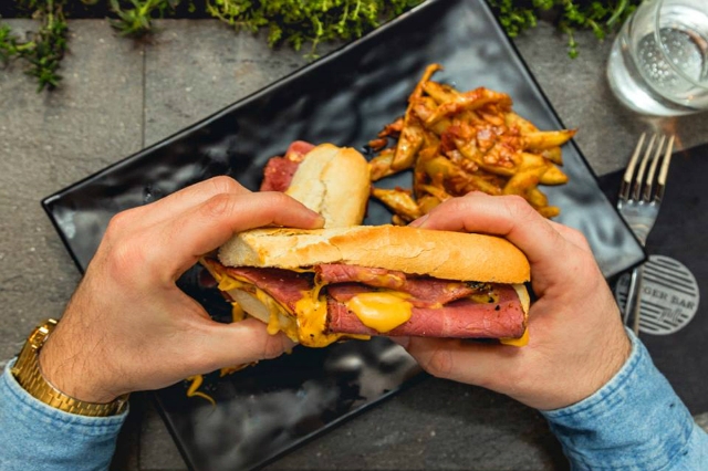 burger bar grill roma migliori brunch di primavera a roma burger american style centro storico