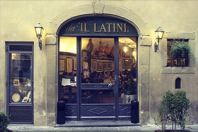 il latini https://www.facebook.com/illatini/photos/a.1064115670288612.1073741827.164026376964217/1216526338380877/?type=3&theater
