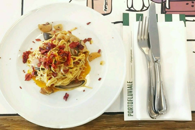 porto fluviale roma ristoranti aperti fino a tardi a roma notte nottambuli cena ostiense