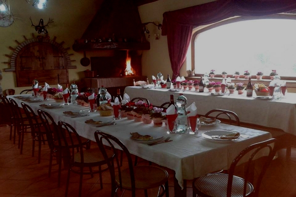 agriturismo la baita bracciano carne alla brace pappardelle cinghiale specialità rustico domenica pranzo lago di bracciano primavera in agriturismo