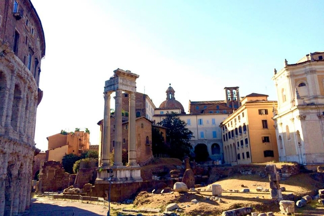 i concerti del tempietto musica classica concerto di ferragosto roma estate 2017 cosa fare ad agosto e ferragosto bach vivaldi hiroshi takasu teatro marcello portico d'ottavia