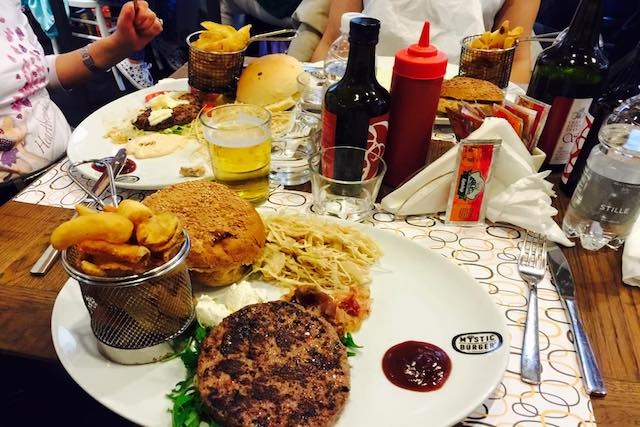 mystic burger como