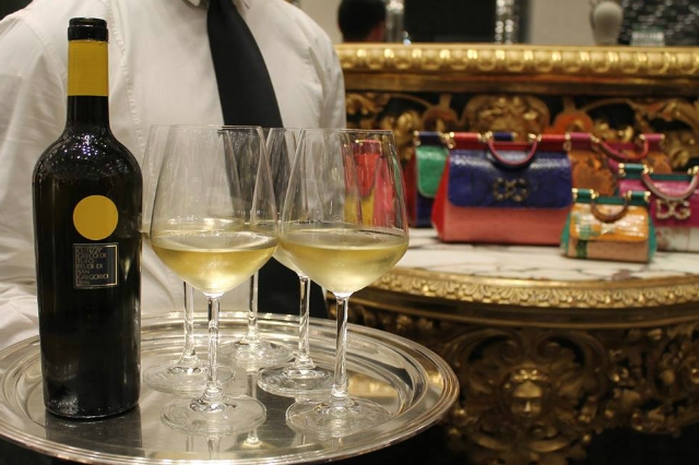 feudi di san gregorio vini cantina enoteca food hall rinascente tritone aperitivo vino pregiato gourmet terrazzo shopping