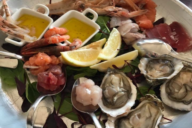 ristorante cavalluccio marino santa marinella roma litorale sulla spiaggia i migliori ristoranti sul mare di roma pesce fresco frutti di mare