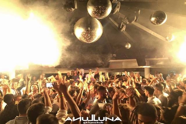 we love the 90’s milano